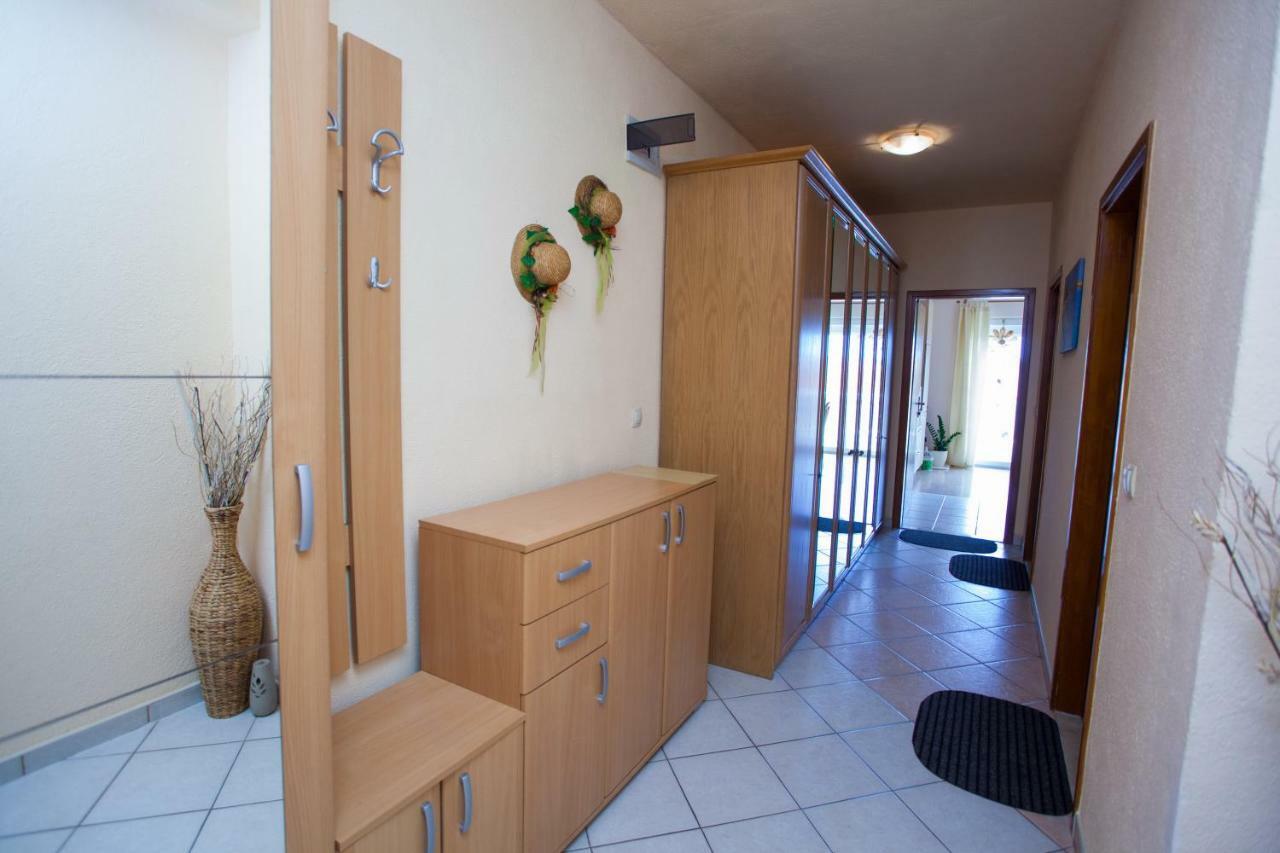 Apartman Antonio Lägenhet Makarska Exteriör bild