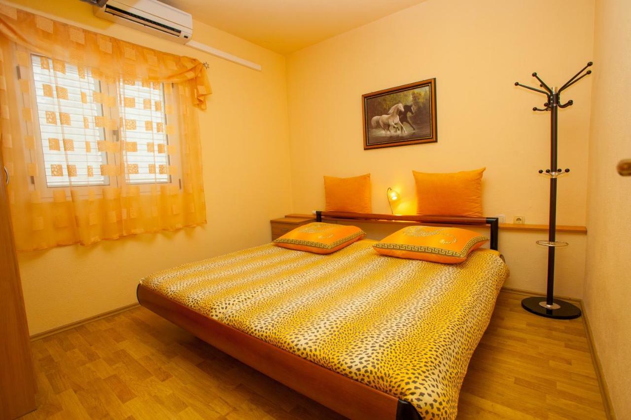 Apartman Antonio Lägenhet Makarska Exteriör bild