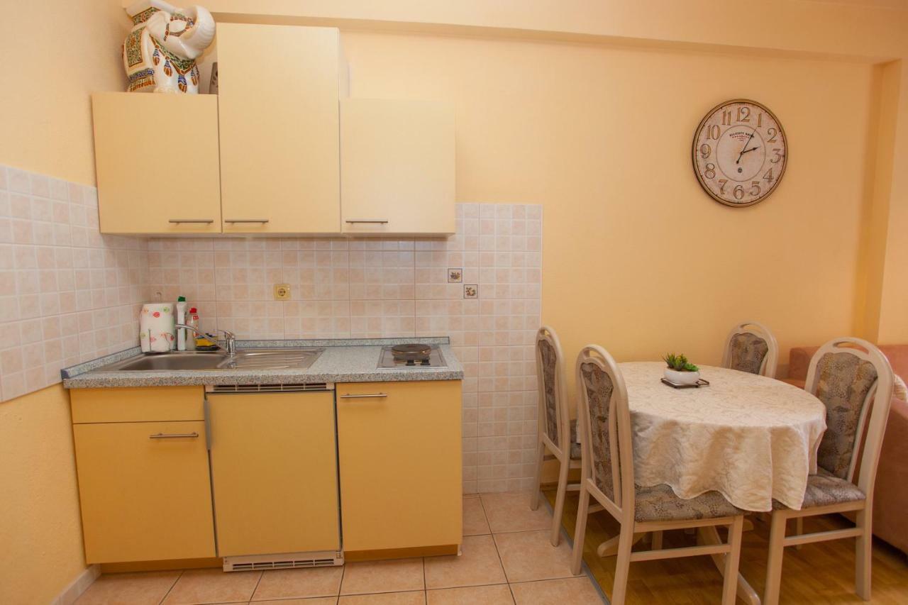 Apartman Antonio Lägenhet Makarska Exteriör bild